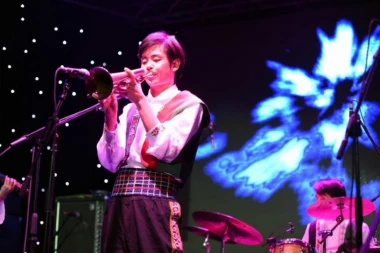 (VIDEO) Japanci sviraju "Ajde, Jano"!