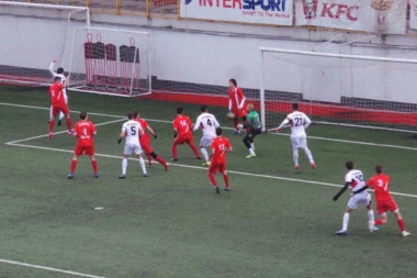 Voždovac silovit na pripremama, RADNIČKI ISPRAĆEN SA DEVET KOMADA!