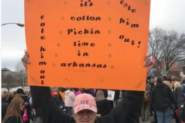 ŽENE PROTESTUJU PROTIV TRAMPA!