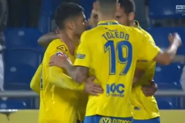 (VIDEO) "SLEPI MIŠEVI" PALI NA KANARIMA: Las Palmas pobedio Valensiju