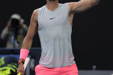 Grk mora još da uči: Nadal počistio Cicipasa sa terena za FINALE