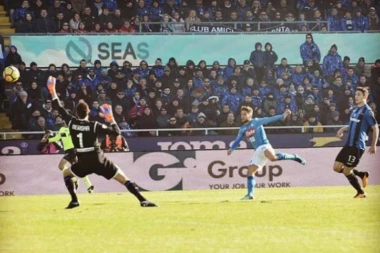 (VIDEO) Napoli vezao peti trijumf!