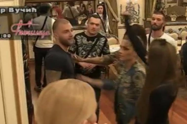 FILIP NAPUSTIO RIJALITI!