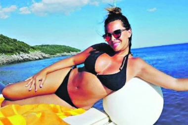 (VIDEO) Lukasova bivša se oprostila od luksuza: Sonja se SREDILA ZA JAHTU, A SELA U ČAMAC!