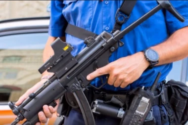 MUVA NE MOŽE DA PROLETI: Davos obezbeđuje 4.377 švajcarskih vojnika