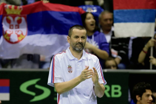 (VIDEO) Obradović proživljava drugi karantin, ali ne očajava: Čitajte "Srpski telegraf" i budite odgovorni!