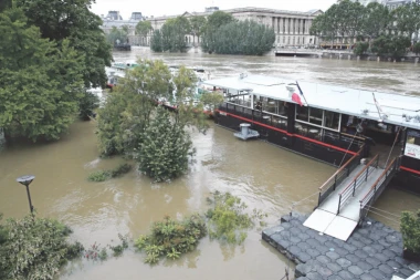 UZBUNA, CIKLON UBIJA! Hitna evakuacija, horor zbog poplava, vojska raspoređena po celoj zemlji!
