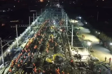 (VIDEO) KINEZI KAO MAŠINA: Za 9 sati IZGRADILI PRUGU!