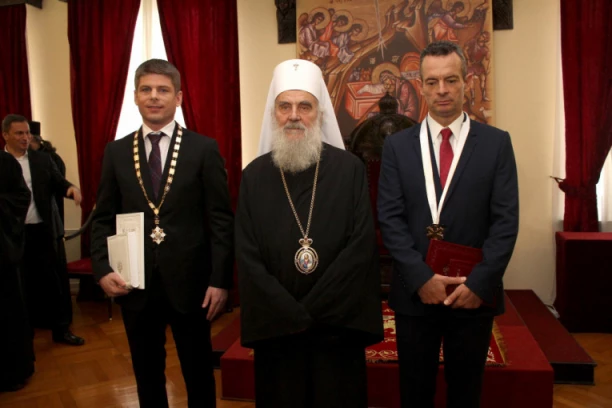 PORUKE ŽALOSTI: Oglasio se Vojislav Šešelj, emotivni Arno Gujon se prisetio najlepšeg susreta sa Irinejem