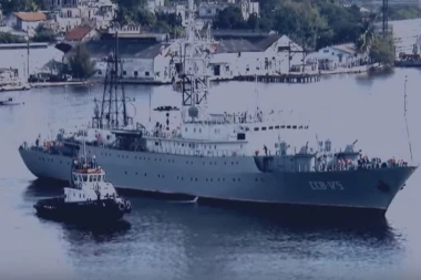 BRITANSKI MEDIJI DIŽU PANIKU: Primećeni ruski brodovi kod Bosfora