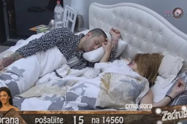 (VIDEO) VRELA AKCIJA ISPOD POKRIVAČA: Filip lupio novu recku, Kija se osvetila Slobi