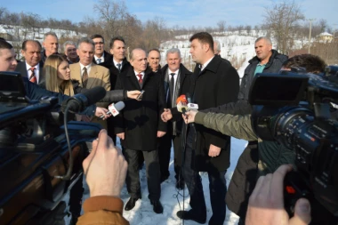 KRKOBABIĆ POSETIO ZLATIBORSKI OKRUG: Srpsko selo očekuje spas