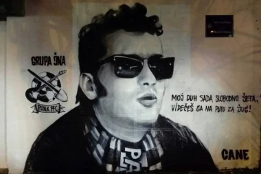 AKCIJA: Grobari obnavljaju murale posvećene poznatim navijačima Partizana