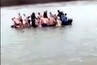 (VIDEO) SVI KO JEDAN: Ovako su pobednici bogojavljenske trke zaplivali u Drini