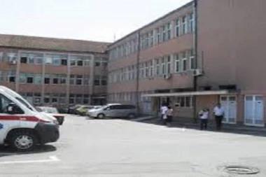 TEŠKO POVREĐENA BEBA: Eksplodirala joj petarda u ruci