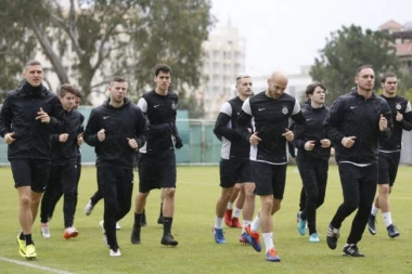 (VIDEO) Fudbaleri Partizana odradili prvi trening u Limasolu