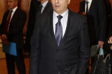 ZAVERA PRIŠTINE I ZAPADA: "Ucenjuju nas srpskim opštinama na Kosovu"