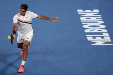 Federer hvali Čunga: PODSEĆA ME NA NOVAKA, IMA STRAŠAN RAD NOGU!