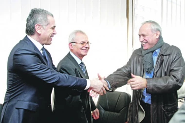 IZ FS SRBIJE UGLAS PORUČUJU: Kažnjavaćemo večite dok se ne opamete!