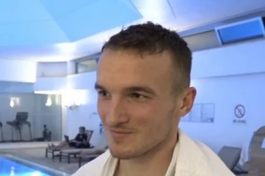 (VIDEO) SMRZAVANJE U LEDU: Evo kako se pripremaju fudbaleri Partizana