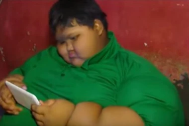 (VIDEO) BIO JE NAJDEBLJI DEČAK NA SVETU -  a onda mu se život preokrenuo!