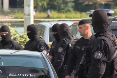 CRNOGORSKA POLICIJA OBJAVILA IMENA 14 PRIPADNIKA KAVAČKOG KLANA!