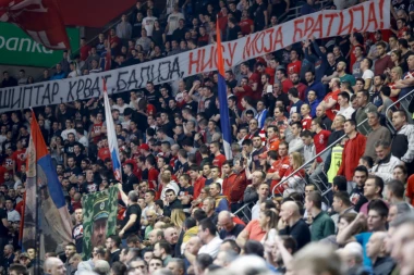 ANA BRNABIĆ OSUDILA VREĐANJE KOŠARKAŠA ZVEZDE: Stidim se transparenta protiv Omića! To nije slika Srbije