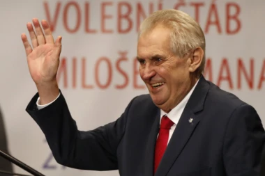 ZEMAN SLAVI POBEDU: Radiću kao i do sada