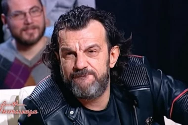 NJEGOV ŽIVOT JE DEPONIJA SMEĆA: Lukas iznenadio objavom!