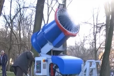 ALA VEJE VEJE: Samo u Jagodini jutros "pao"sneg