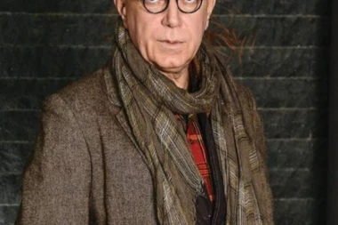 (FOTO) Devojke ne znaju gde pre da ga gledaju! Oči, usne, osmeh, telo, ma prelepost: Ovaj zgodni baja je sin glumca Irfana Mensura!