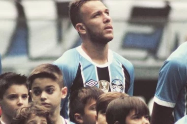 Posle izvinjenja, Gremio pušta "novog Ćavija" u Barselonu