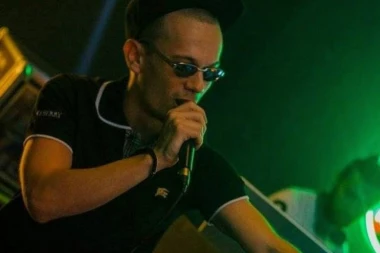 ĐEKSONOV DRUG ISPLJUVAO NJEGOVU BIVŠU: Izmislila je trudnoću da mu se osveti!