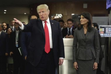 ŠOK U UN: Hejlijeva podnela ostavku, Tramp najavio "veliku objavu"