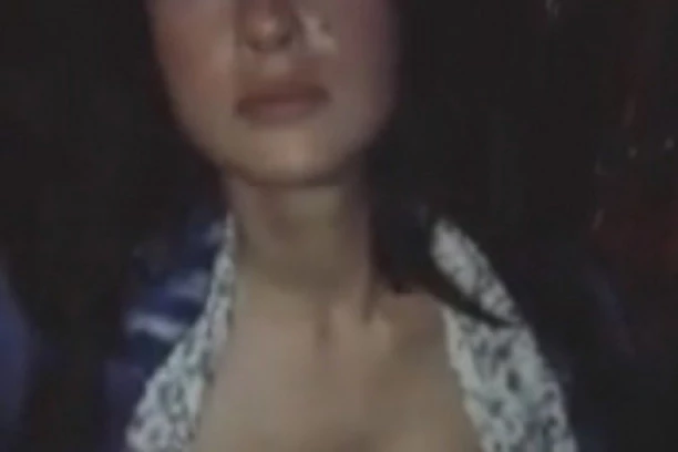 (FOTO 18+) Perverzija! Sajsi MC javno pokazala gole grudi: Niko ne može da skine pogled zbog jednog detalja!