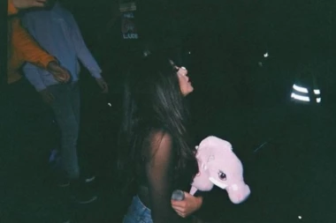 SKANDAL: Naša pevačica završila na SAJTU ZA ODRASLE!