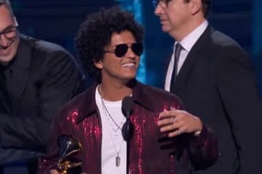 DODELA GREMIJA: Bruno Mars pokupio sve nagrade, Džej Zi poražen kao nikad pre!
