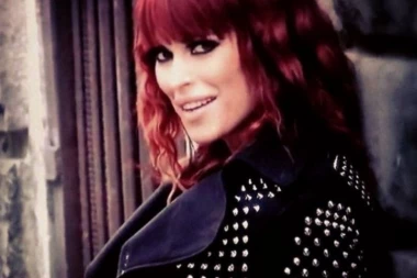 (FOTO) ŽIVI KROZ NJU: Ona je sestra pokojne Ksenije Pajčin!