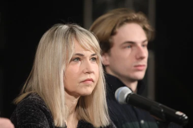 NASLEDILA MAMINE PLAVE OČI: Ćerka glumice Anice Dobre nije gledala ni "Crni bombarder"