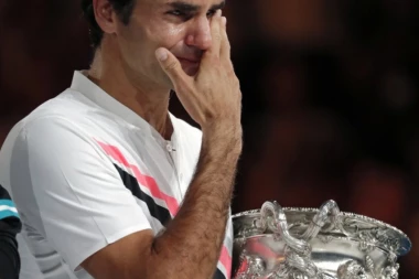 POKUŠAO JE SVE: Federer doneo NAJTEŽU ODLUKU u karijeri!