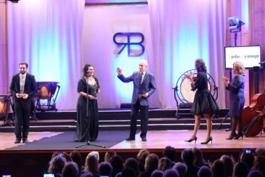 ZA OPREMANJE KOLARCA: Italijanska opera i Balestrina odeća večeras u Beogradu