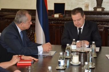 Šef UNMIK-a OTKRIO šta je POREMETILO odnos Beograda i Prištine