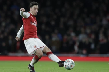 NEMCI SE POKAJALI: Trebalo je da podržimo Ozila!