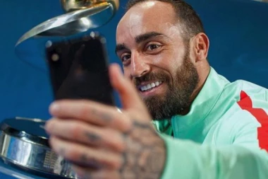 (VIDEO) Majstor, mađioničar = Rikardinjo