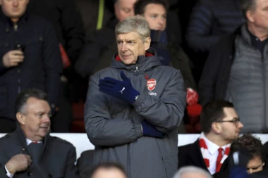 Bomba spremna za aktivaciju: Ukoliko Venger ne obezbedi LŠ, ARSENAL IMENUJE NOVOG TRENERA!