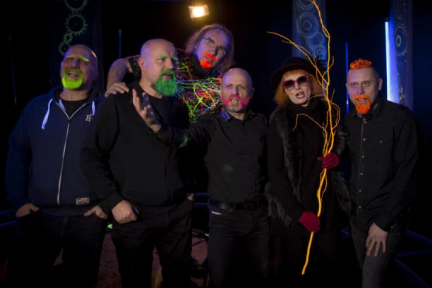 MILE KEKIN, FRONTMEN HLADNOG PIVA: Pobedićemo koronu, ali se i  brzo vratiti starim navikama!