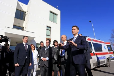 MALI ISPUNIO OBEĆANJE: Otvorena nova služba Hitne pomoći!