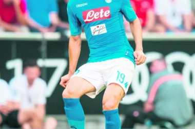 HOĆEŠ, NEĆEŠ, NE MORAŠ: Napoli prodaje Srbina - Maksimović ponovo kod bivšeg trenera?