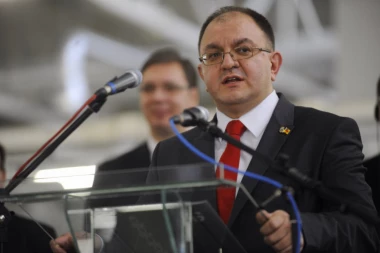 UDES NA AUTO-PUTU BEOGRAD NIŠ: Povređen funkcioner socijalista Zoran Antić