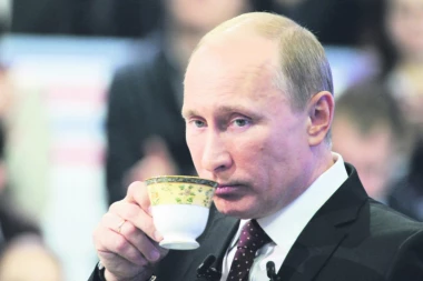 BIO JE JEDVA VRLO DOBAR, A POSTAO NAJMOĆNIJI! Evo kako je izgledala Putinova đačka knjižica